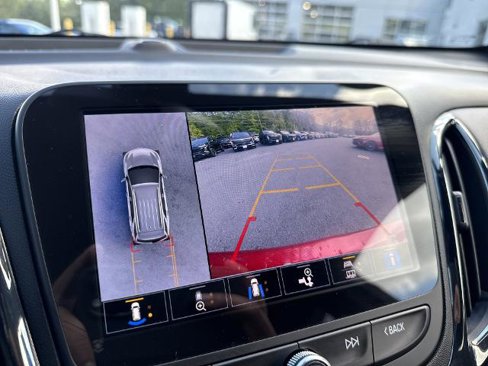 Certified 2022 Chevrolet Equinox RS w/ Infotainment Package image 16