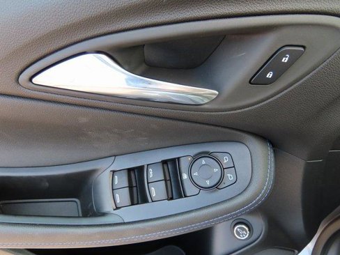 New 2025 Buick Encore GX Sport Touring w/ Comfort Package image 31