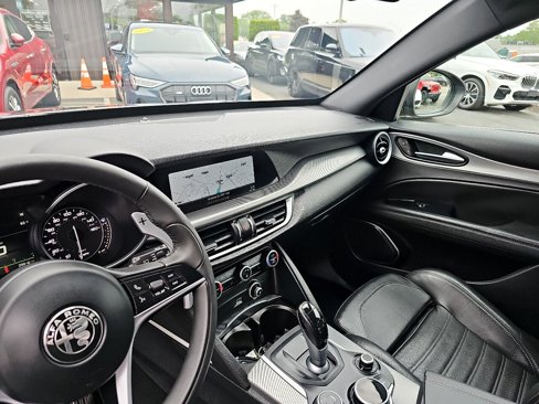 Used 2018 Alfa Romeo Stelvio Ti Sport image 35