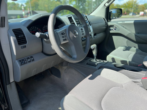 Used 2014 Nissan Frontier SV w/ SV Value Truck Package image 18
