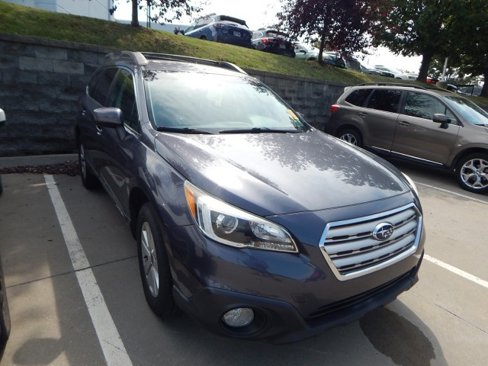 Used 2017 Subaru Outback 2.5i Premium image 3