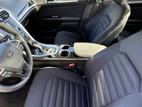Used 2014 Ford Fusion SE image 5