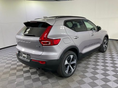 New 2026 Volvo XC40 B5 Plus w/ Protection Package Premier image 11
