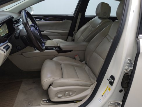 Used 2013 Cadillac XTS Premium image 17