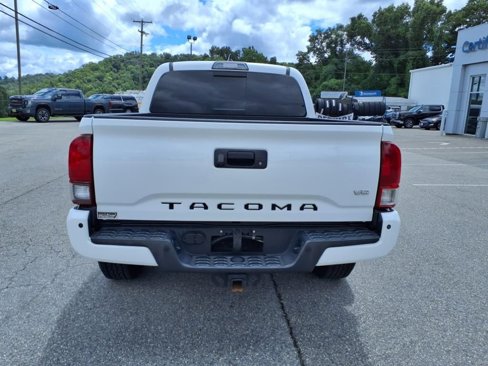 Used 2019 Toyota Tacoma TRD Off-Road image 5