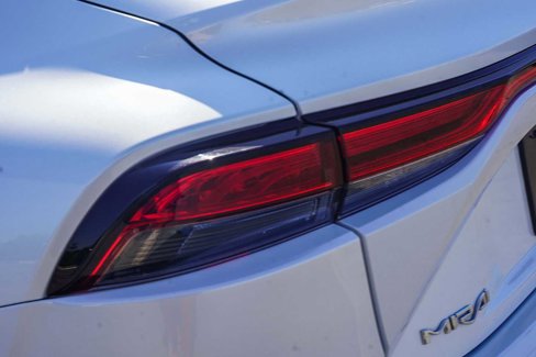 Used 2021 Toyota Mirai XLE w/ Advanced Technology Package image 7
