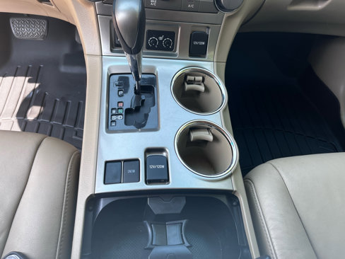 Used 2013 Toyota Highlander FWD image 30