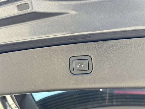 Used 2022 Chevrolet Blazer LT image 33