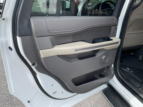 Used 2018 Ford Expedition Max XLT w/ Equipment Group 202A image 22