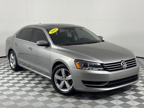 Used 2013 Volkswagen Passat 2.5 SE image 2
