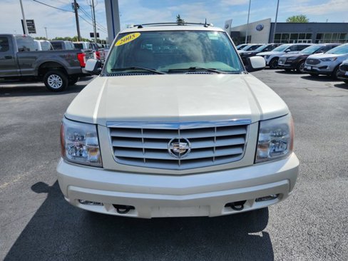 Used 2005 Cadillac Escalade EXT image 3