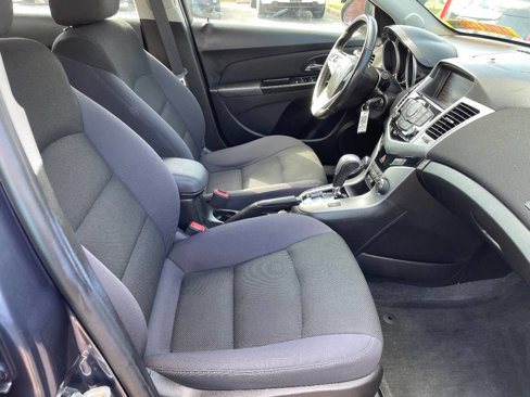 Used 2014 Chevrolet Cruze LT w/ Technology Package image 26
