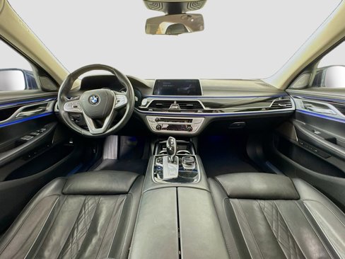 Used 2019 BMW 740i w/ Executive Package image 36