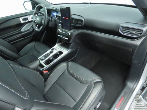 Used 2020 Ford Explorer ST w/ ST Street Pack image 18