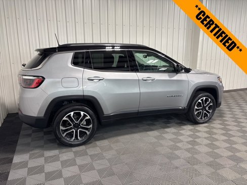 Certified 2022 Jeep Compass Limited image 23