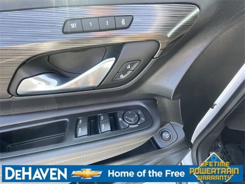 Certified 2023 GMC Terrain SLT w/ Infotainment Package II image 23
