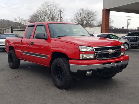 Used 2007 Chevrolet Silverado 1500 LT w/ Light Duty Power Package image 2