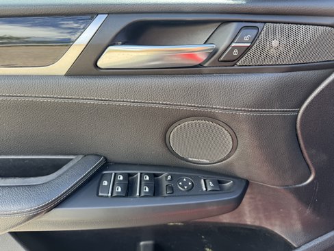 Used 2016 BMW X3 xDrive28i image 9