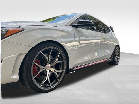 Used 2020 Hyundai Veloster N w/ Performance Package image 14