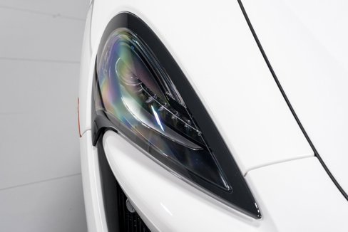 Used 2020 McLaren 570S Spider image 43