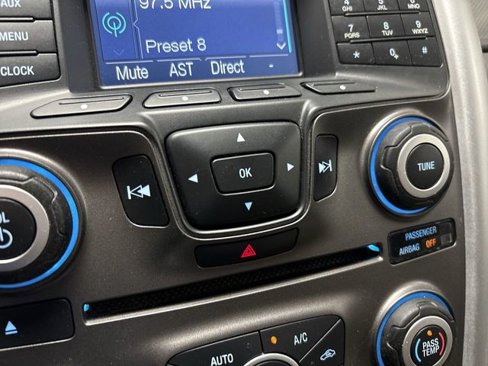 Used 2011 Ford Edge SEL image 29