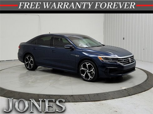 Used 2022 Volkswagen Passat 2.0T R-Line image 1