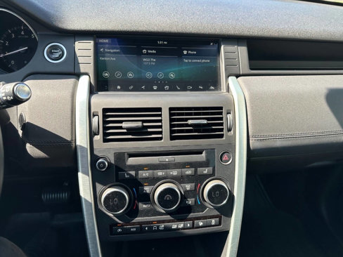 Used 2017 Land Rover Discovery Sport HSE image 15