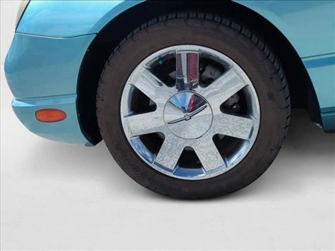 Used 2002 Ford Thunderbird image 23