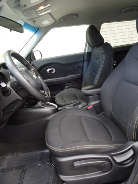 Used 2016 Kia Soul + image 12