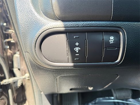 Used 2017 Kia Forte LX image 19