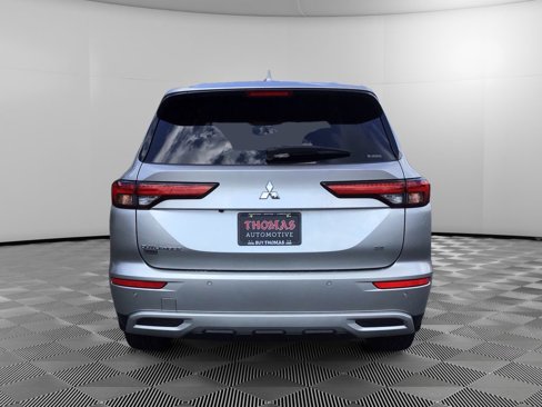 Used 2024 Mitsubishi Outlander SE image 6
