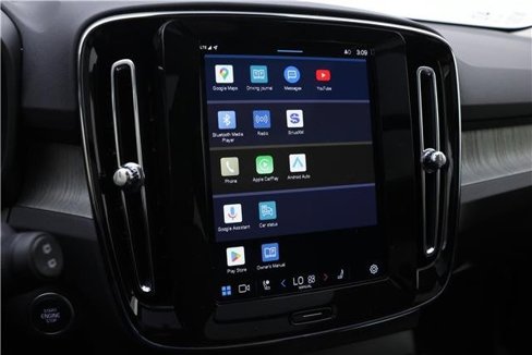 Certified 2025 Volvo XC40 B5 Core w/ Protection Package Premier image 13