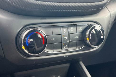 Used 2023 Chevrolet TrailBlazer LS image 29