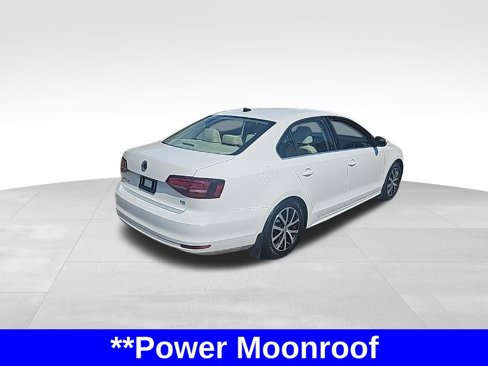 Used 2017 Volkswagen Jetta SE image 5