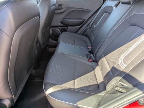 Used 2022 Hyundai Venue Limited image 18