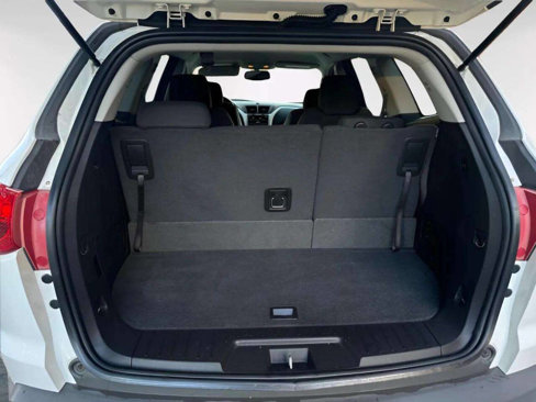 Used 2012 Chevrolet Traverse LT image 23