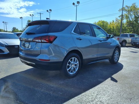 Used 2023 Chevrolet Equinox LT image 3