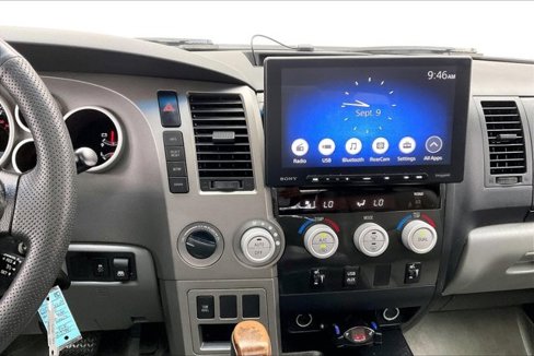 Used 2010 Toyota Tundra Limited image 5