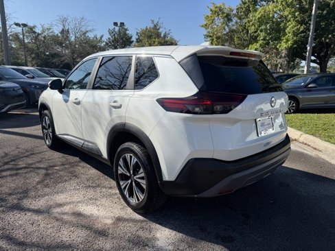 Used 2023 Nissan Rogue SV image 4