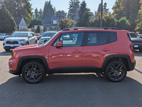 Used 2022 Jeep Renegade Latitude w/ Sun/Sound Group image 2