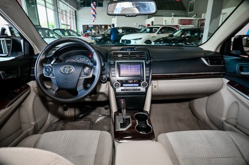 Used 2013 Toyota Camry image 26