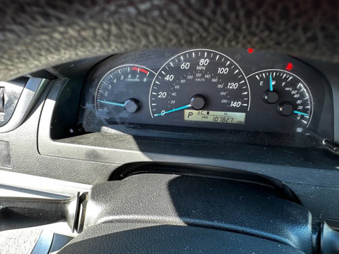 Used 2013 Toyota Camry L image 14
