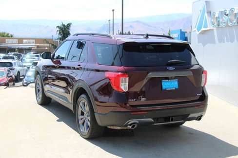 Used 2022 Ford Explorer XLT w/ Equipment Group 202A image 7