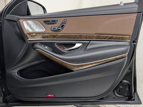 Used 2014 Mercedes-Benz S 550 Sedan image 27