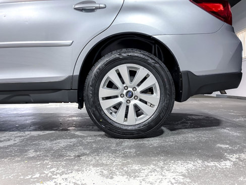 Used 2015 Subaru Outback 2.5i Premium image 11