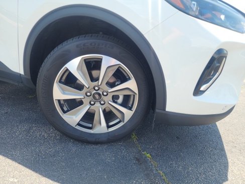 Certified 2023 Ford Escape Platinum image 2