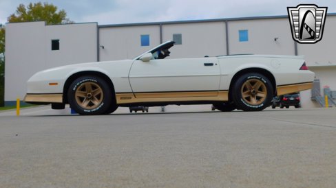 Used 1988 Chevrolet Camaro LT image 3