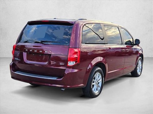 Used 2019 Dodge Grand Caravan SXT image 5