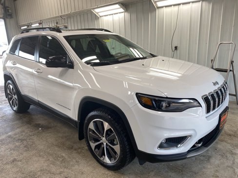 Used 2022 Jeep Cherokee Limited w/ Elite Package image 3