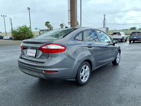 Used 2014 Ford Fiesta SE image 8
